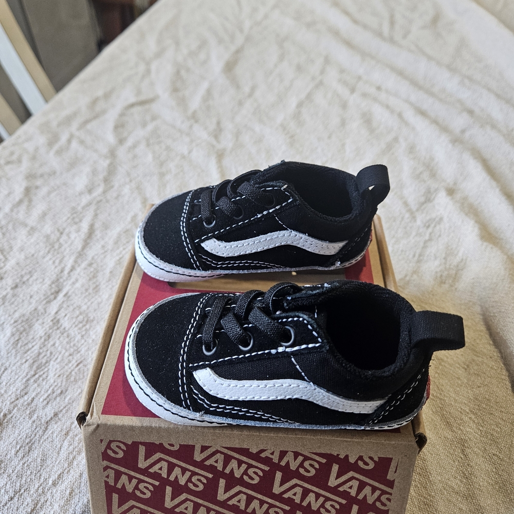 Vans Kids Black and White S